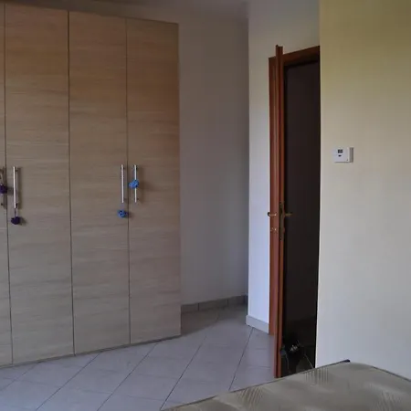 Casa Bianca Valdaso 公寓 *