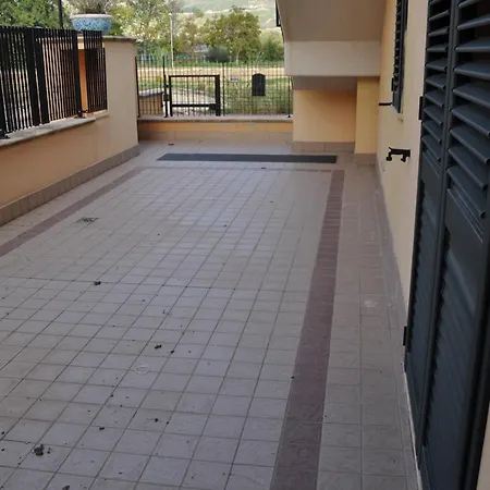 Casa Bianca Valdaso 公寓 *